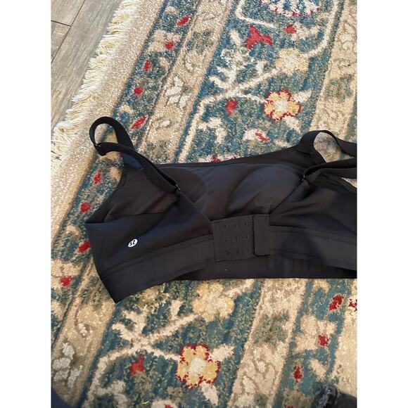 Lululemon Women's Black Super Soft Adjustable Front-Wrap Sports Bra Size Medium - Picture 2 of 4